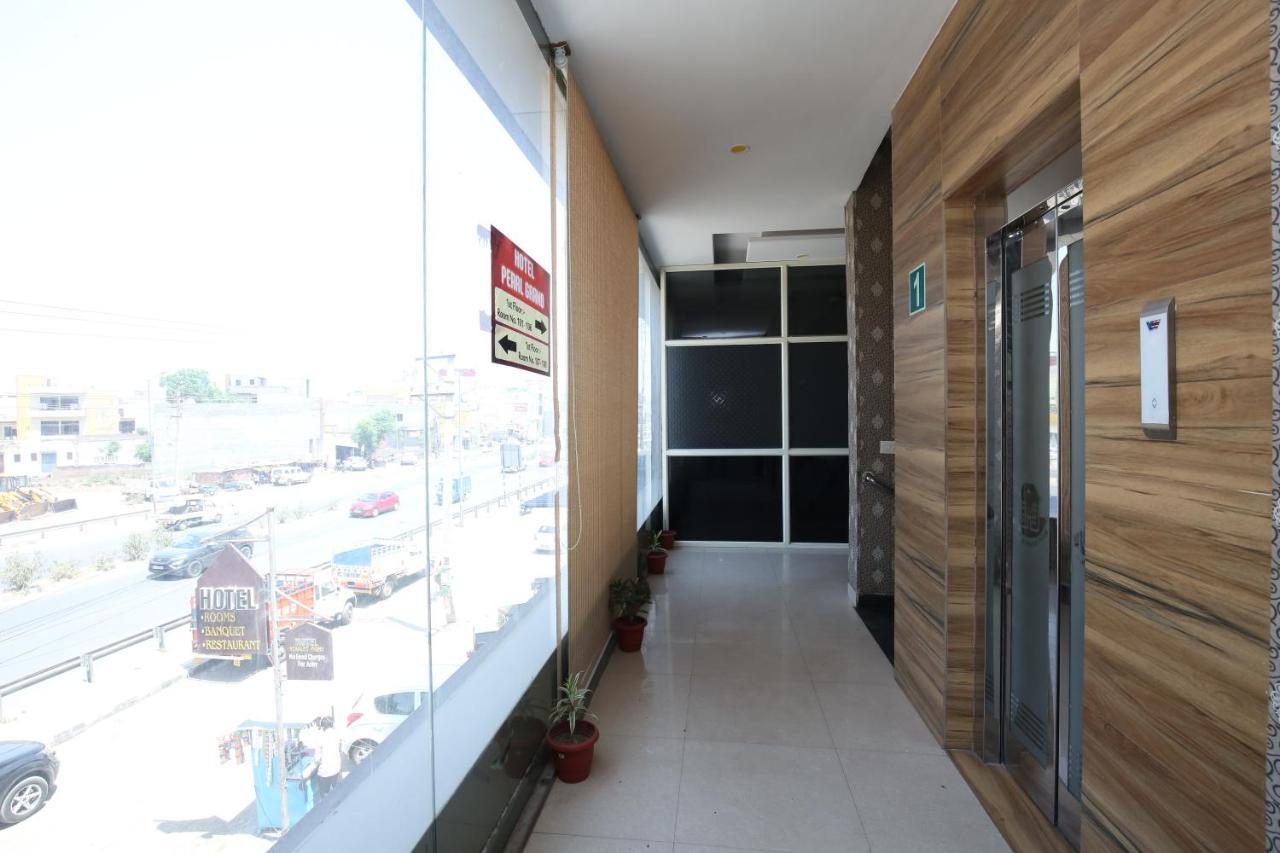 Hotel Pearl Grand & Banquet Zirakpur Zewnętrze zdjęcie
