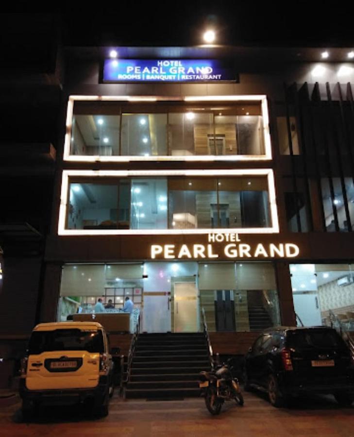Hotel Pearl Grand & Banquet Zirakpur Zewnętrze zdjęcie