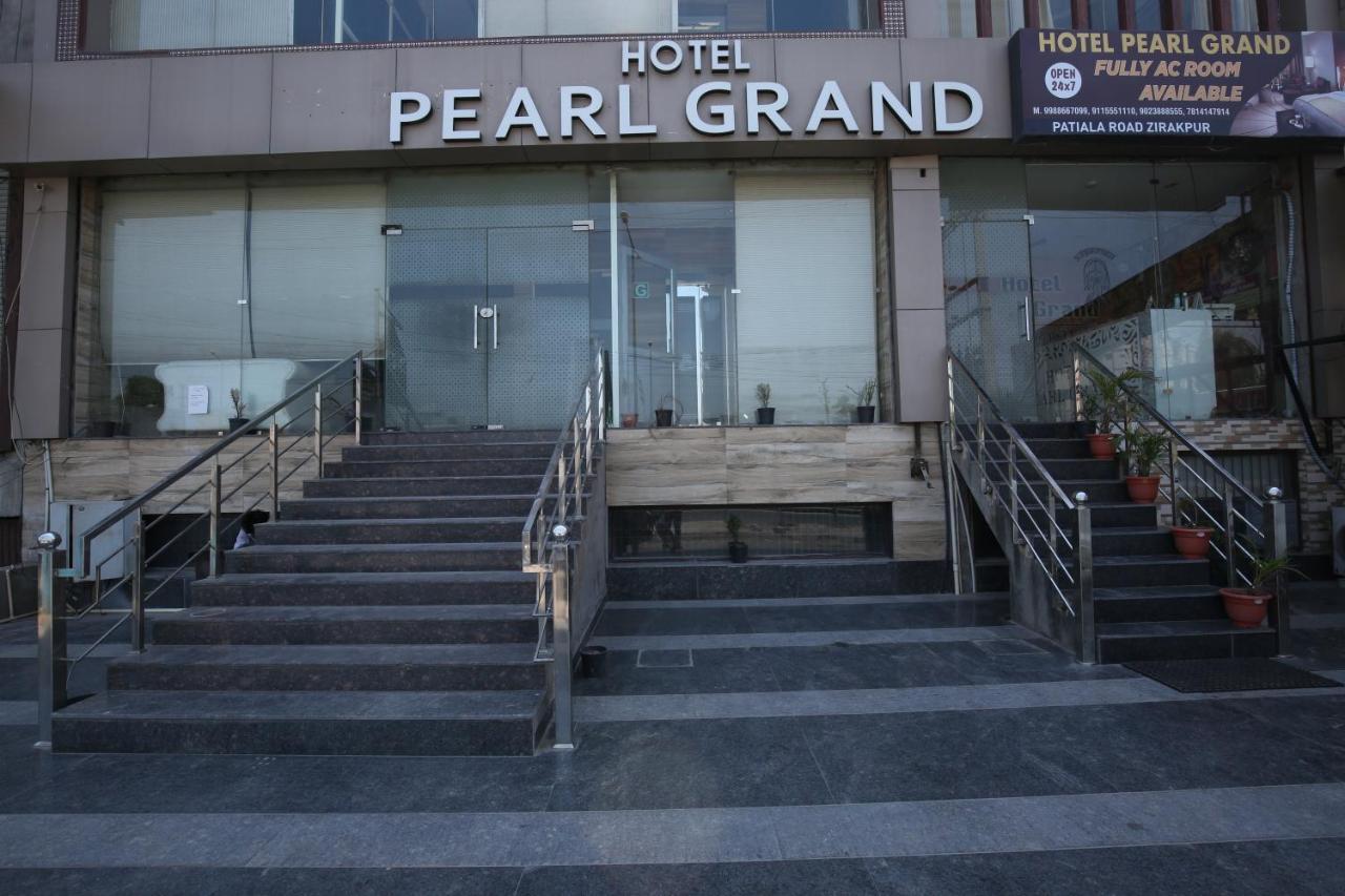 Hotel Pearl Grand & Banquet Zirakpur Zewnętrze zdjęcie
