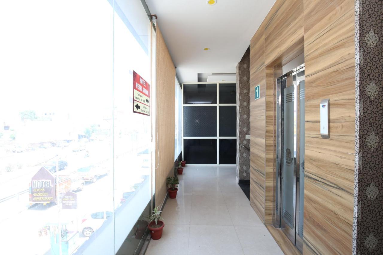 Hotel Pearl Grand & Banquet Zirakpur Zewnętrze zdjęcie