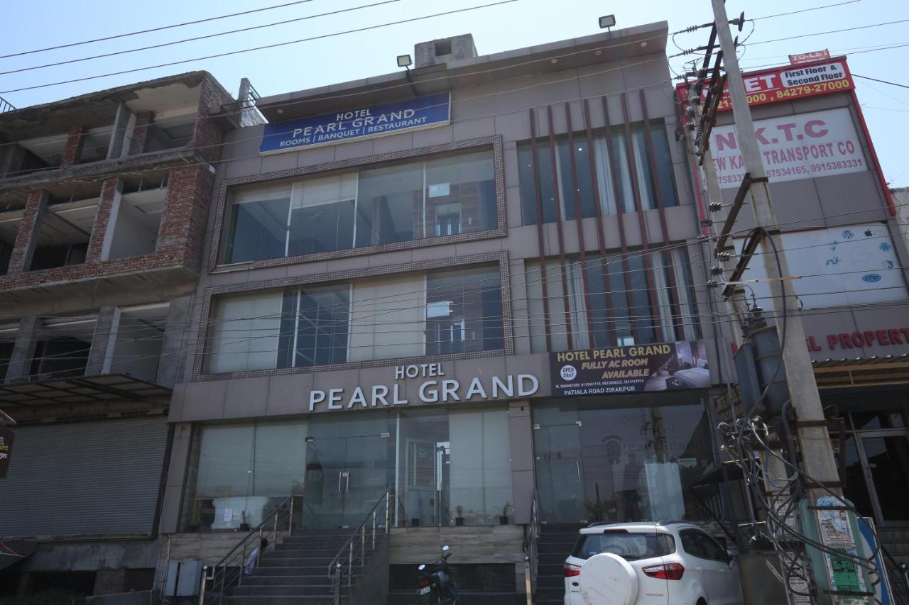 Hotel Pearl Grand & Banquet Zirakpur Zewnętrze zdjęcie